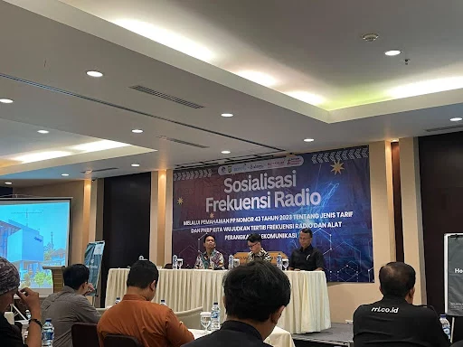 Picture of Socialization of Administrative Penalty Sanctions for Violations in the Use of Radio Frequency Spectrum and/or Telecommunication Devices in Indonesia